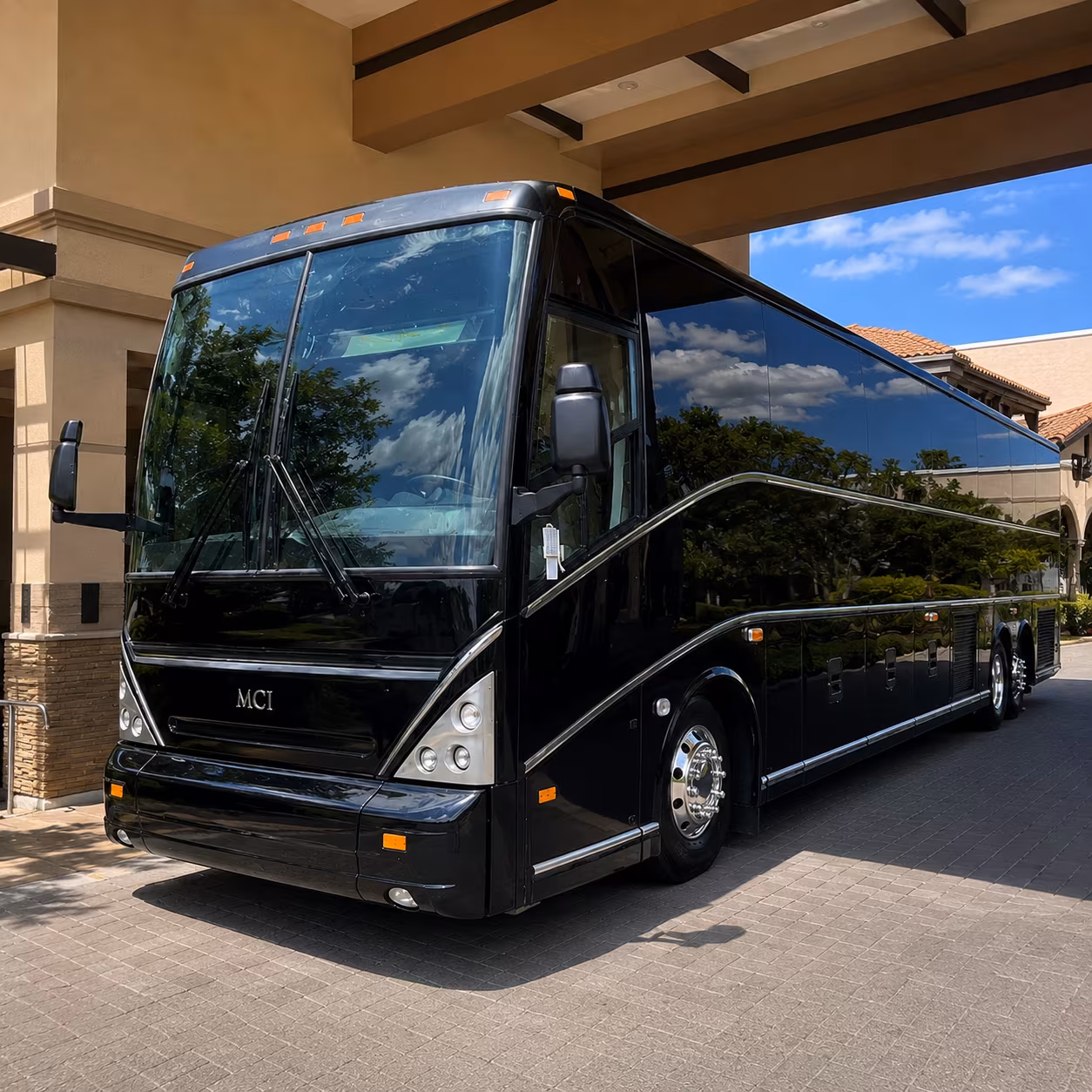 what makes getting to lawrence hall of science and chabot easy with a charter bus